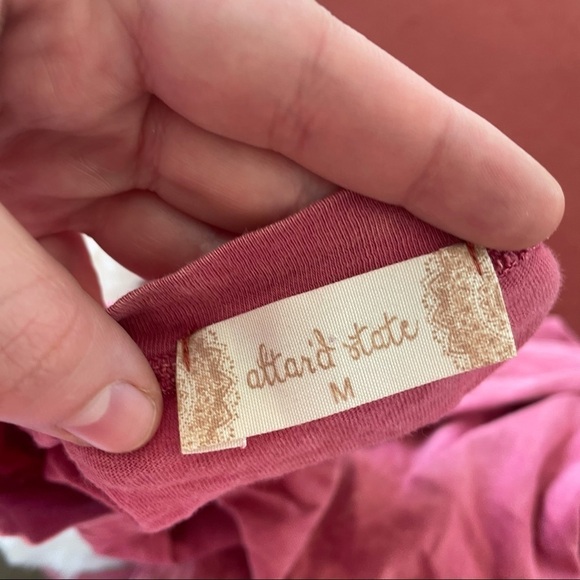 Altar’d state pink/red washed wide sleeve lace top - Picture 2 of 3